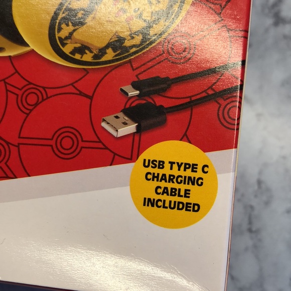 Pickachu Headphones, MewTwo Battle Figure Pack & My Partner Charmander - Picture 5 of 15